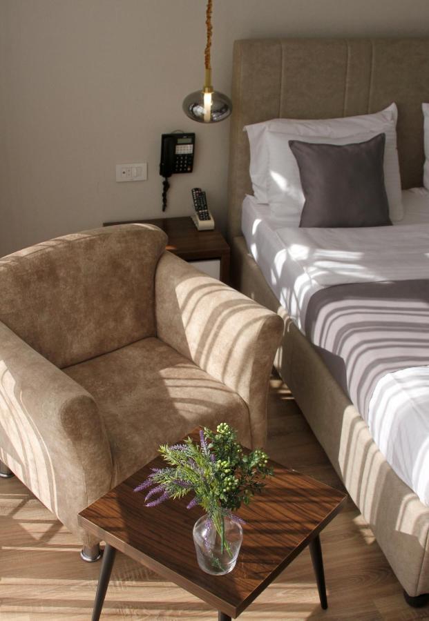 Hotel Driada Gjakova Bagian luar foto