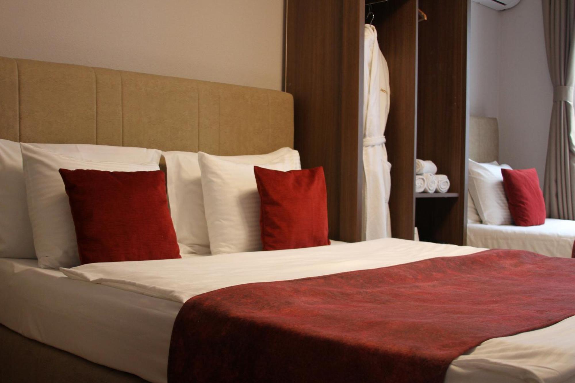 Hotel Driada Gjakova Bagian luar foto