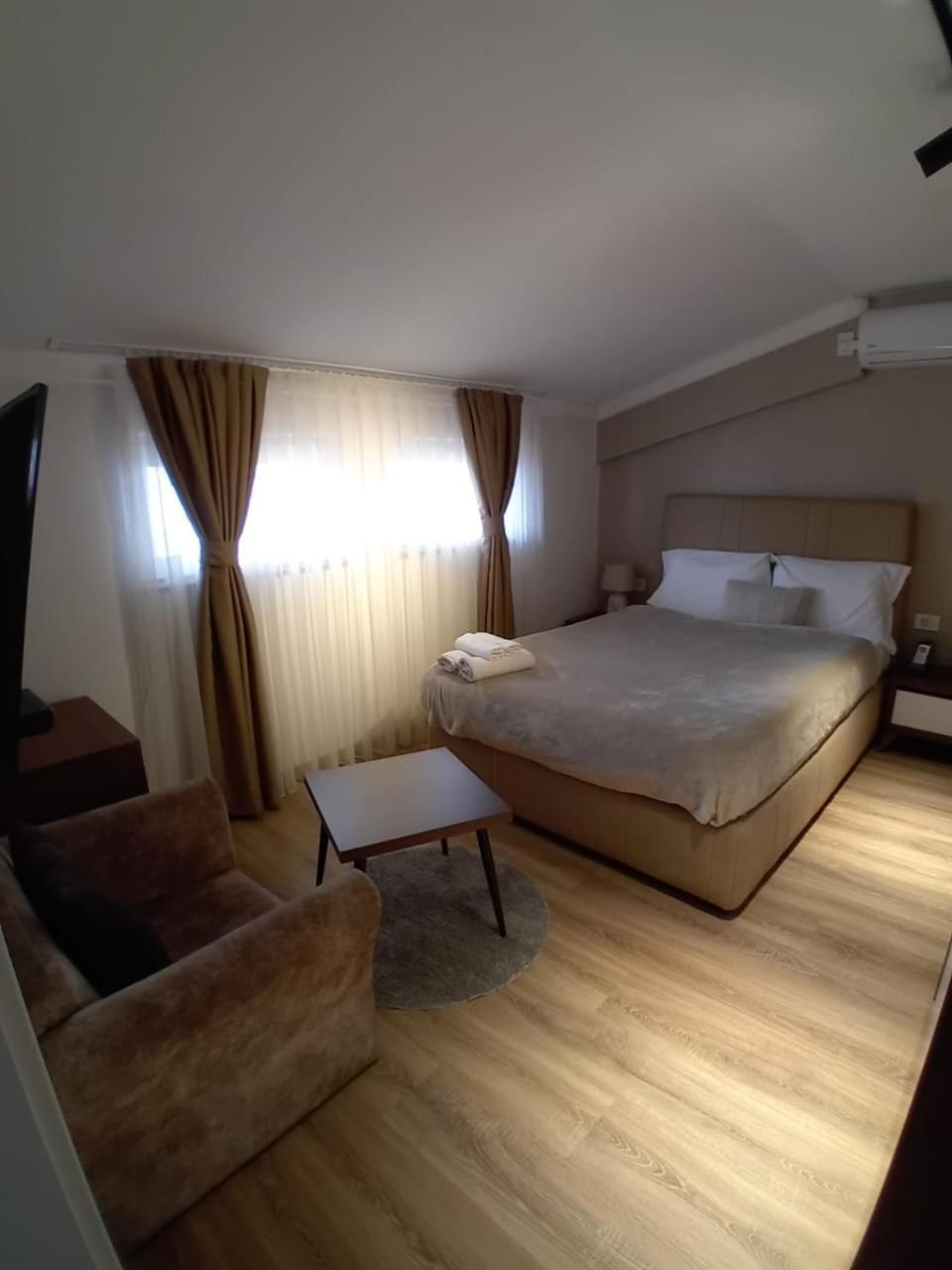 Hotel Driada Gjakova Bagian luar foto