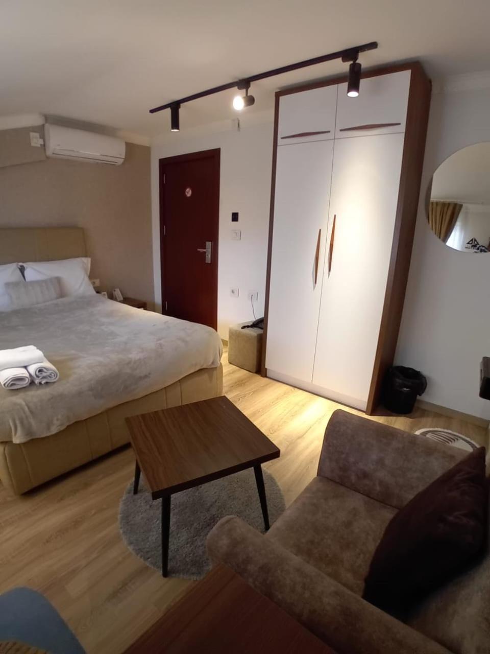 Hotel Driada Gjakova Bagian luar foto