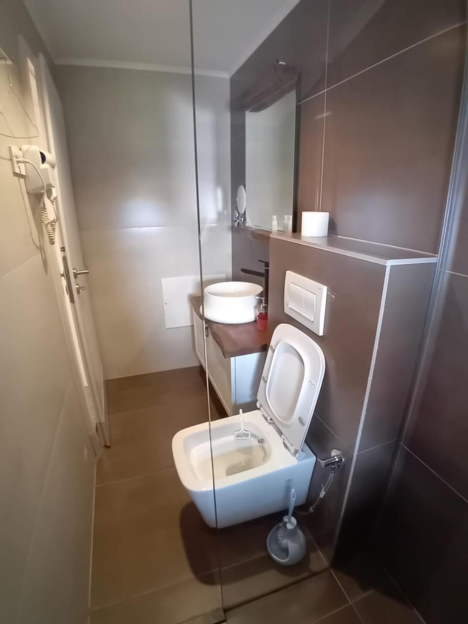 Hotel Driada Gjakova Bagian luar foto